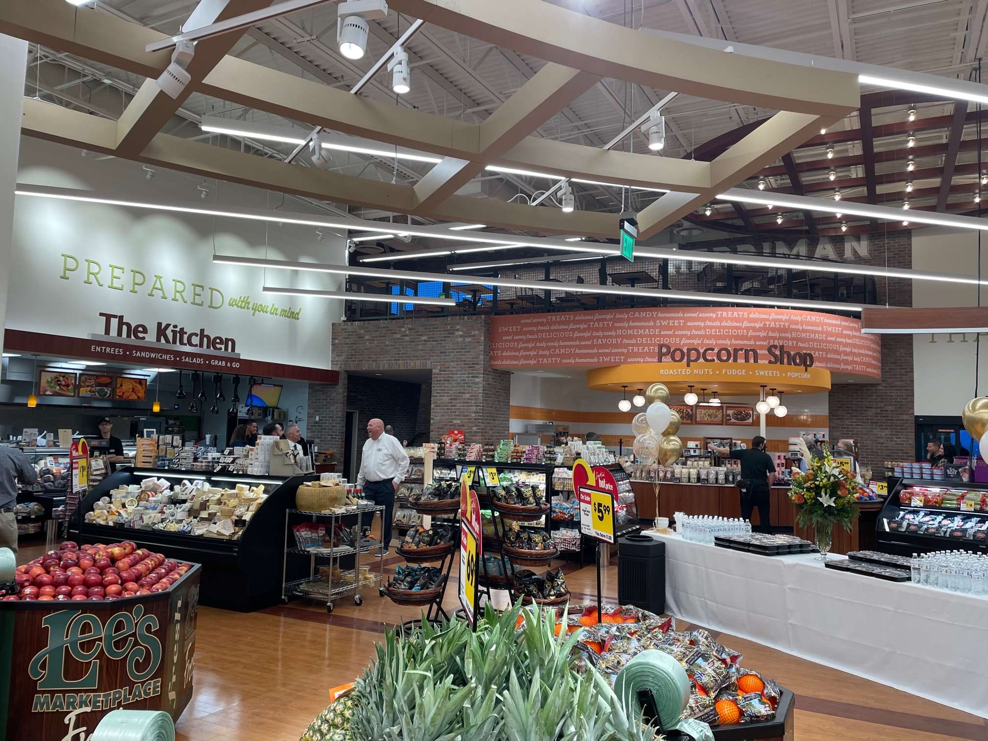 Lee's Marketplace Opens New Herriman Location - Associated Food Stores